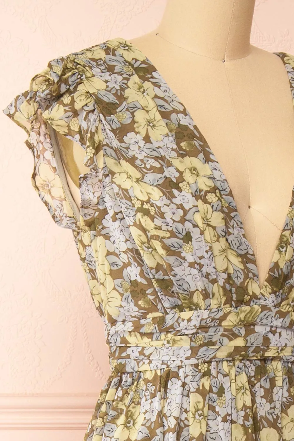 Elegant Floral Chiffon Maxi Dress with Plunging Neckline by Alinia – Perfect for Special Occasions