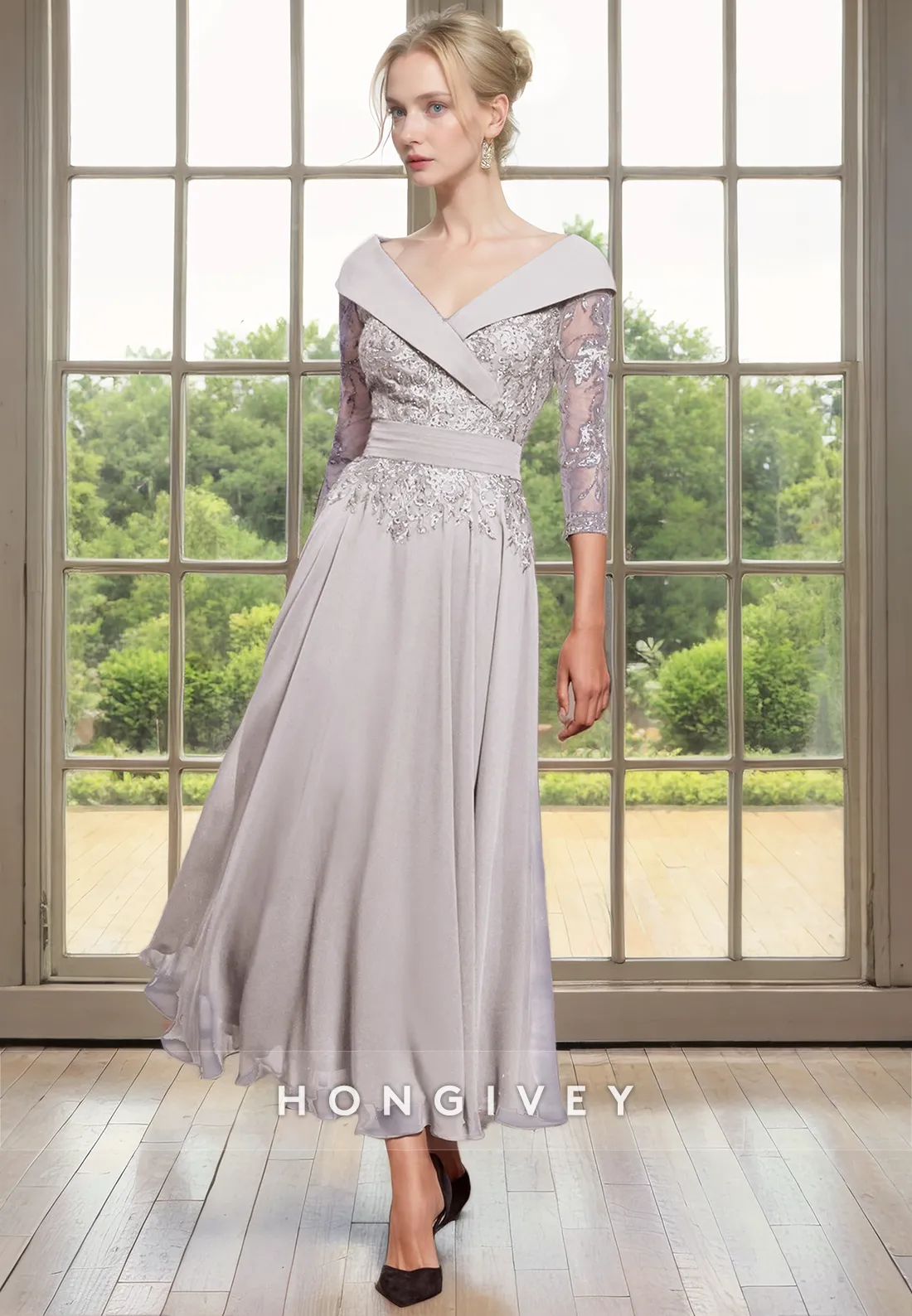 Classic V-Neck 3/4 Sleeves Lace Applique Mother of the Bride Dress