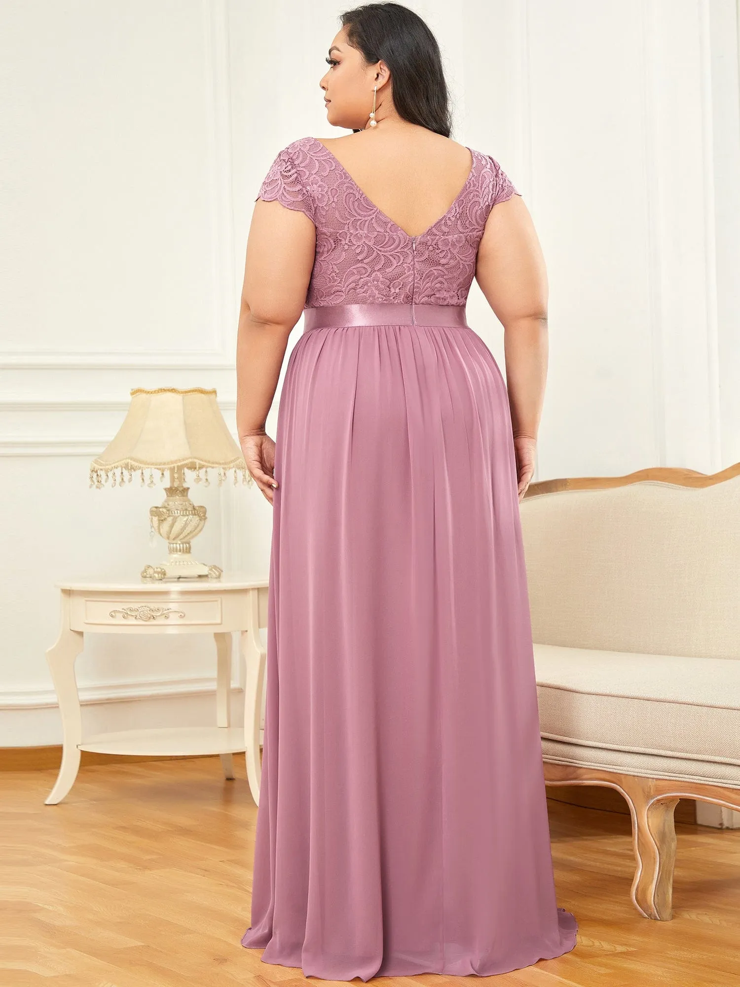 Elegant Lace V-Neck Short Sleeves Chiffon Mother of the Bride Dress