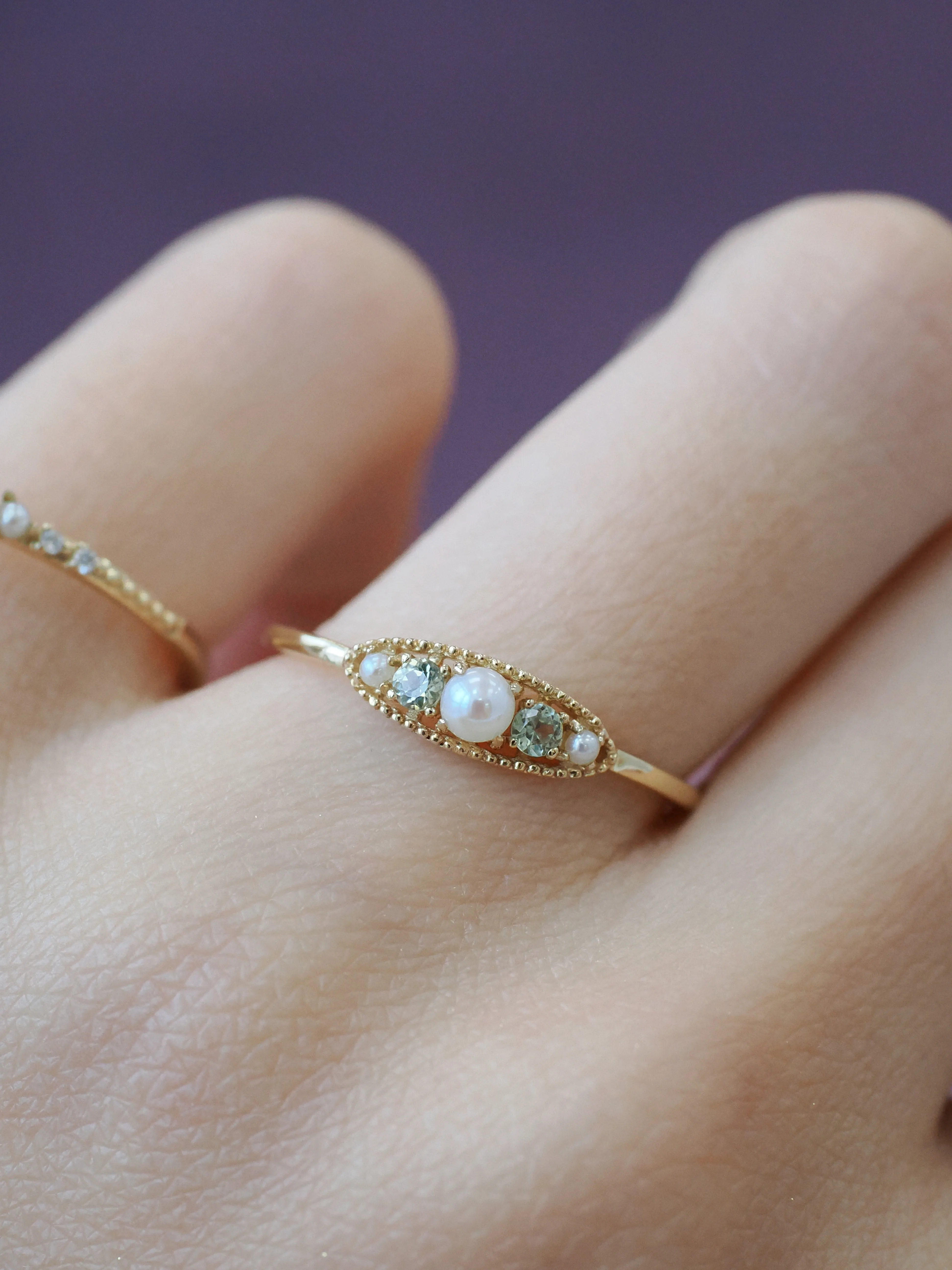 Green Sapphire & Pearl 14K Gold Ring - Victoria