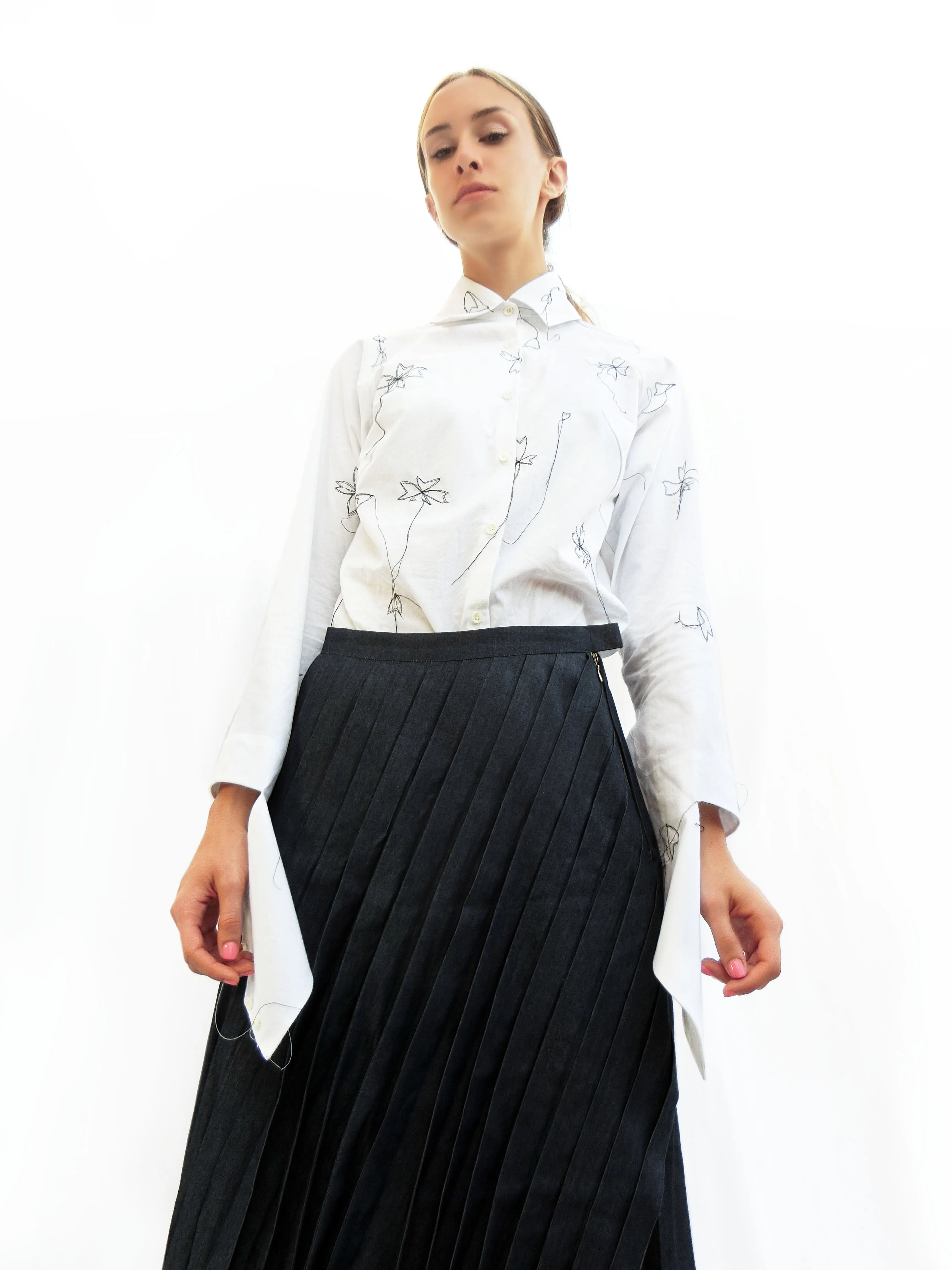 High Collar Dogwood Stitching Embroidered Shirt/ White/ 100% Cotton