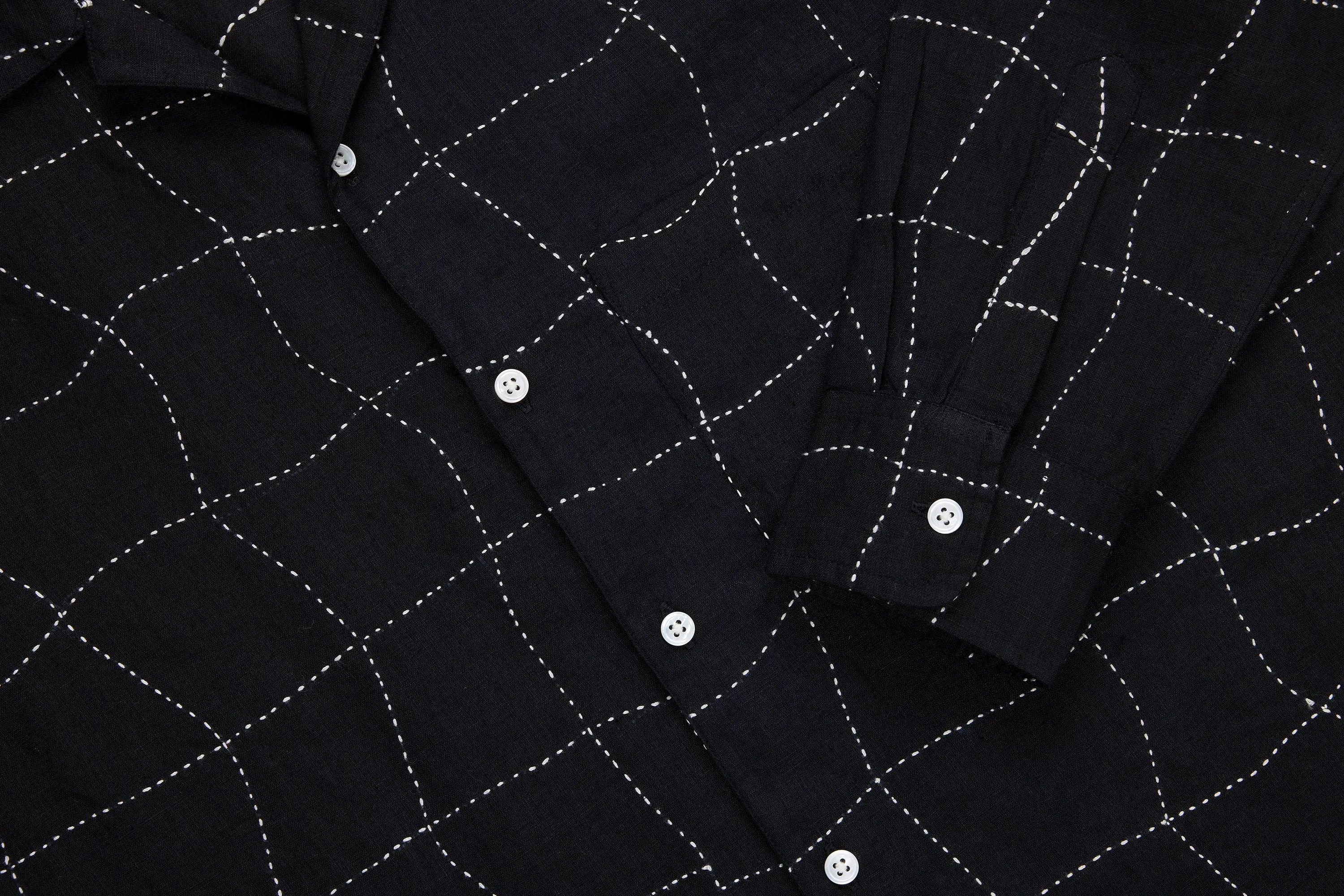 Loop Collar Shirt ~ Black Linen Drunk Chess