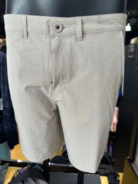 Performance Chase Short-Khaki