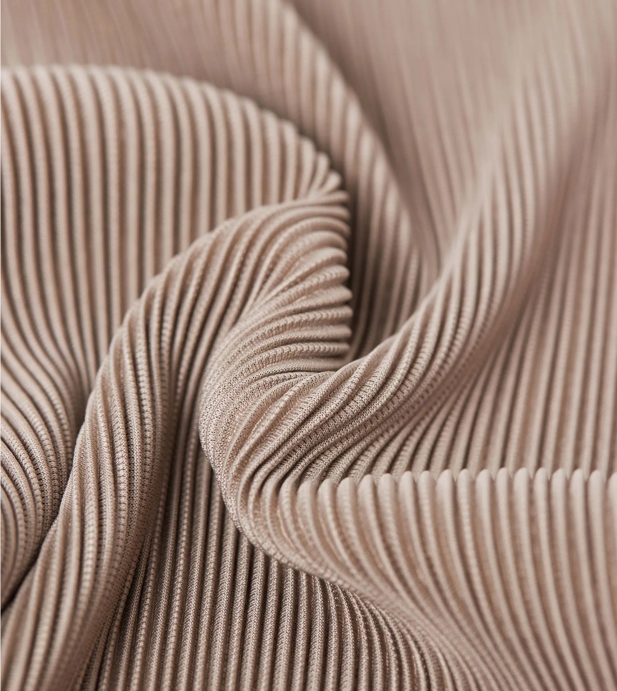 Pleated Short Khaki